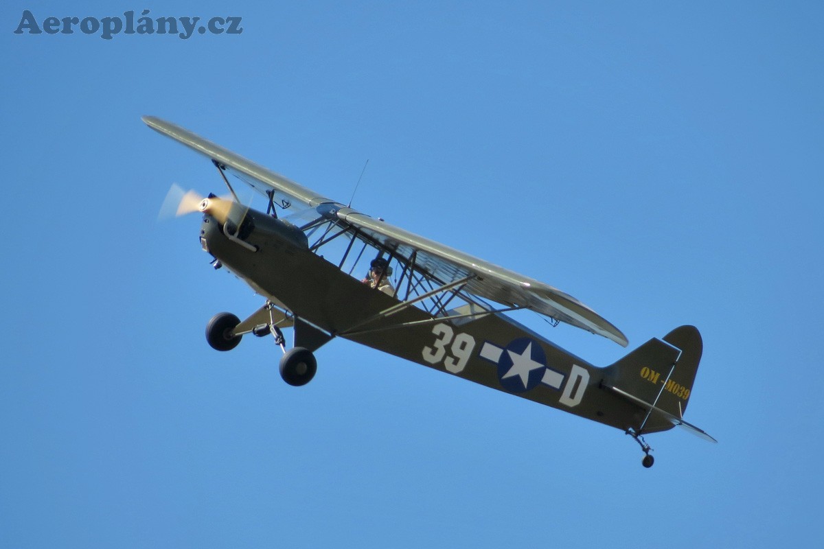 Piper L-4H Grasshopper - OM-M039