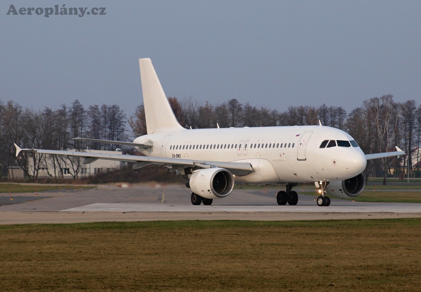 Airbus A319-111 - VQ-BMO
