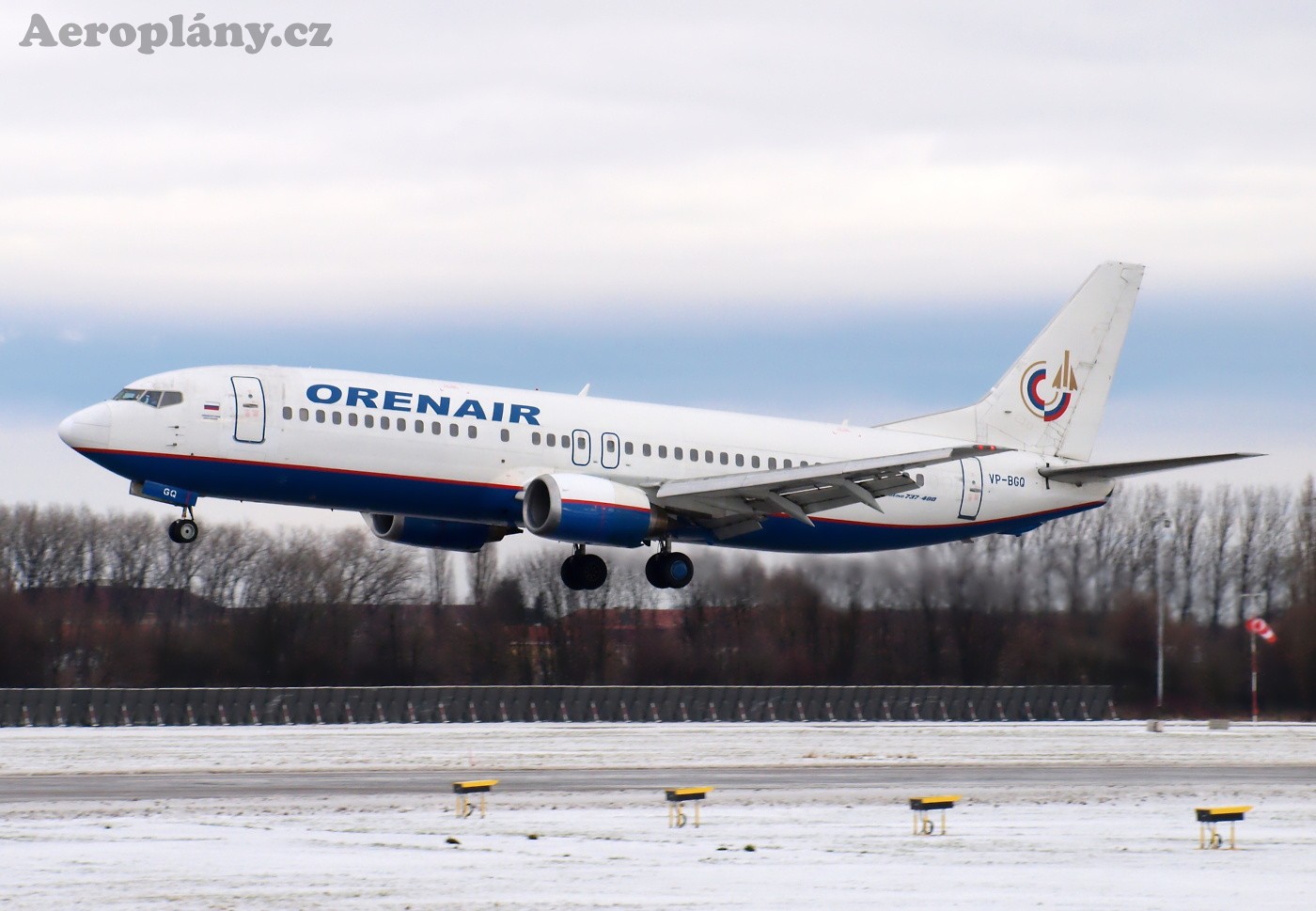 Boeing B737-4Y0 - VP-BGQ