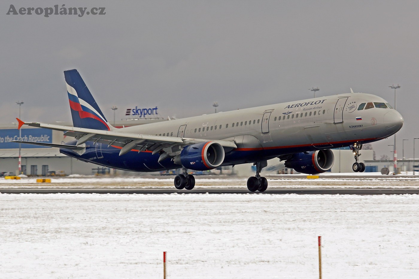 Airbus A321-211 - VQ-BEF
