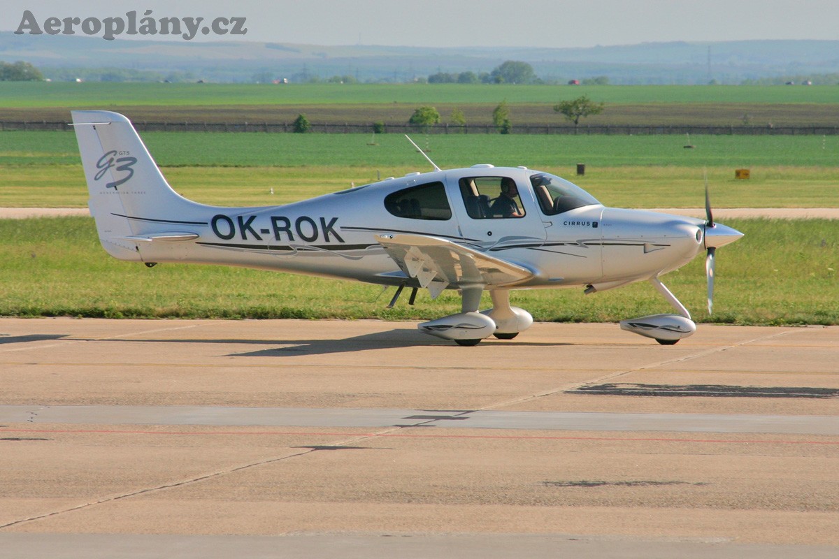 Cirrus SR-22 GTS G3 - OK-ROK