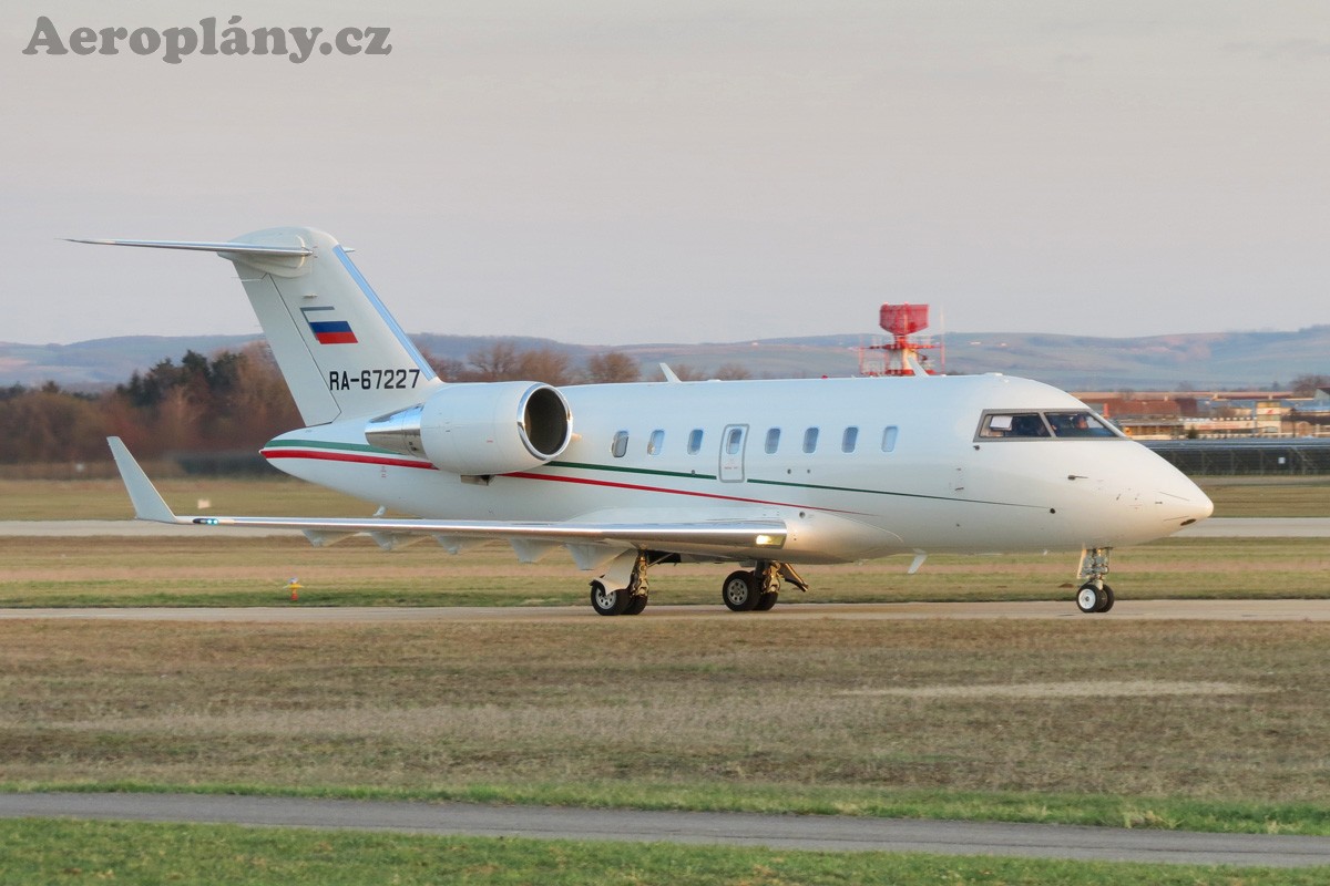 Canadair CL-600-2B16 Challenger 605 - RA-67227