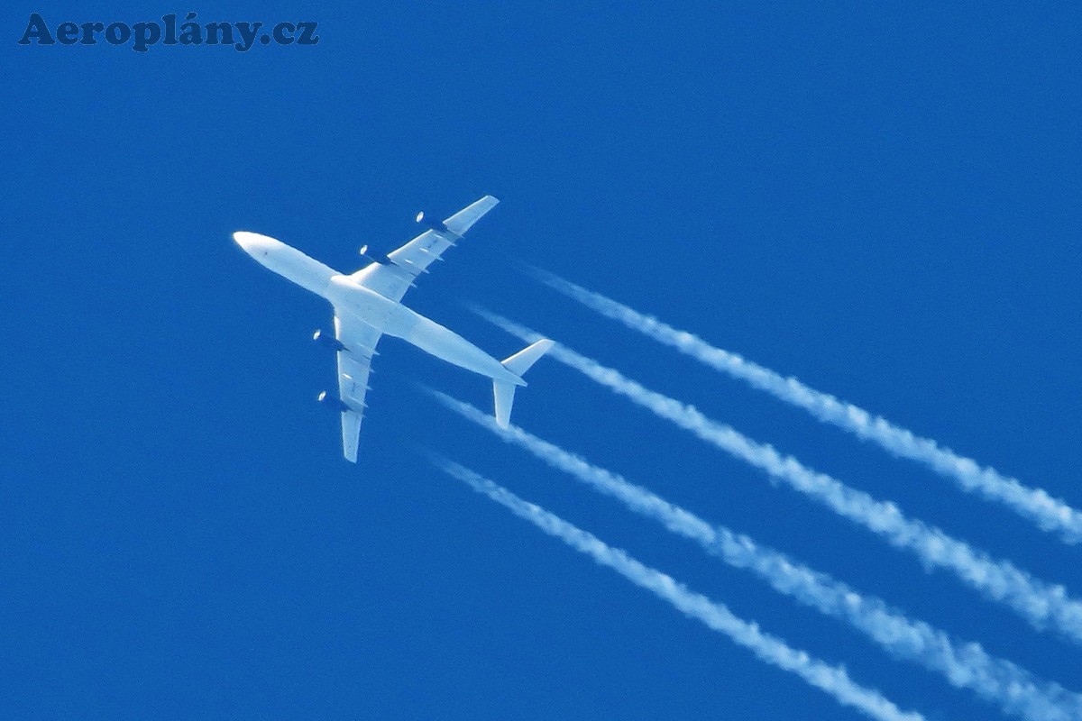 Airbus A340-313X - AP-EDF