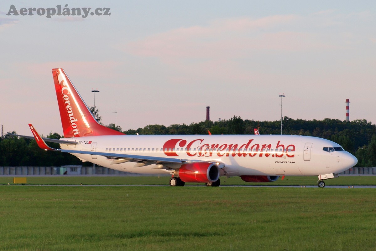 Boeing B737-86J - TC-TJL