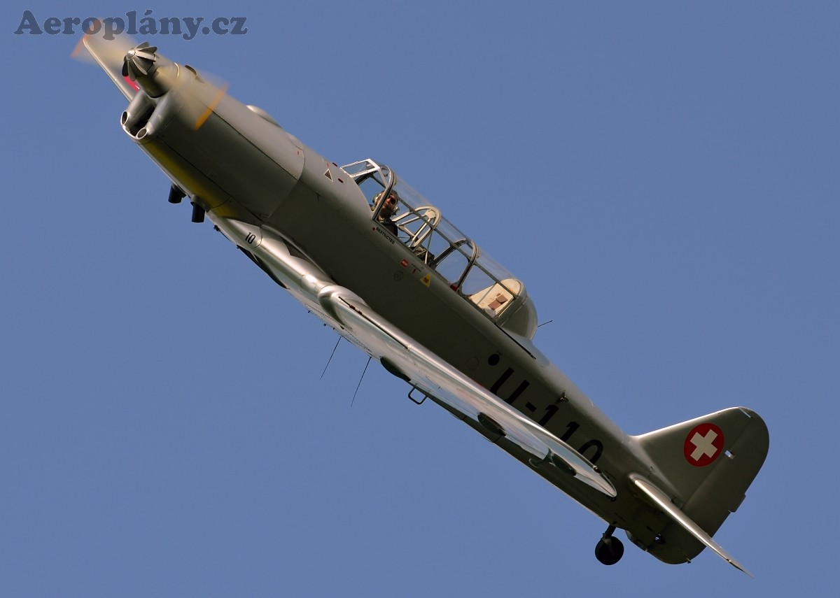 Pilatus P2-05 -  	G-PTWO