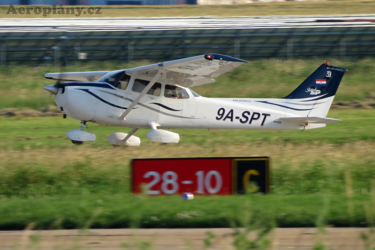 Cessna 172S Skyhawk SP - 9A-SPT