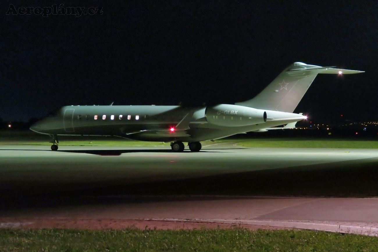 Bombardier BD-700-1A10 Global Express - G-GLBX