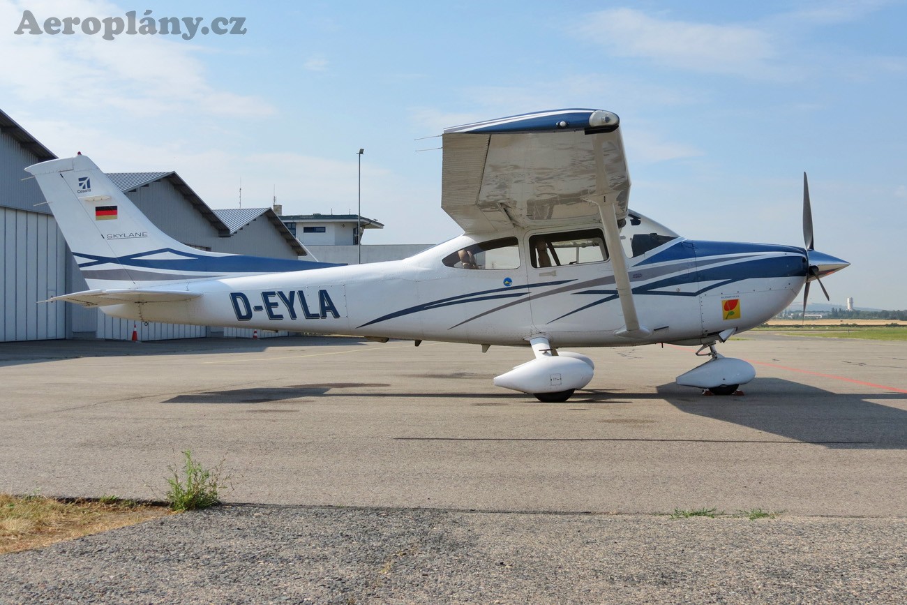 Cessna 182T Skylane - D-EYLA