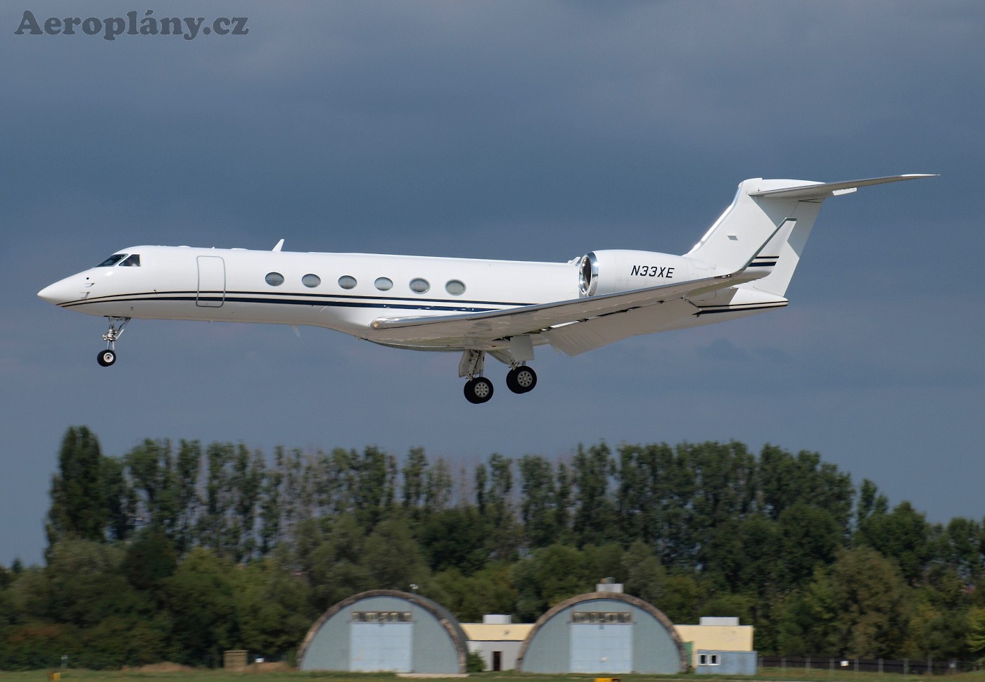Gulfstream G-V - N33XE