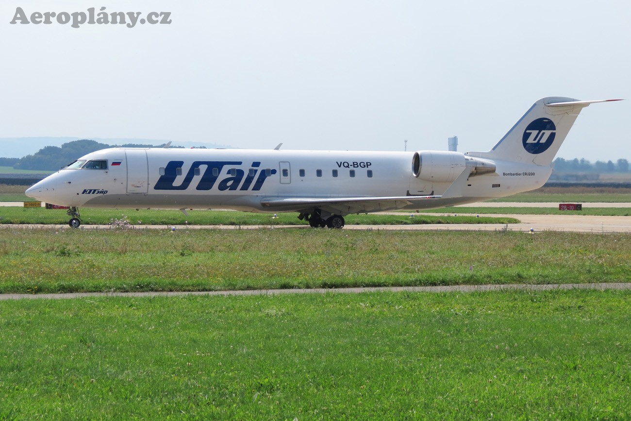 Canadair CL-600-2B19 Regional Jet CRJ-200LR - VQ-BGP