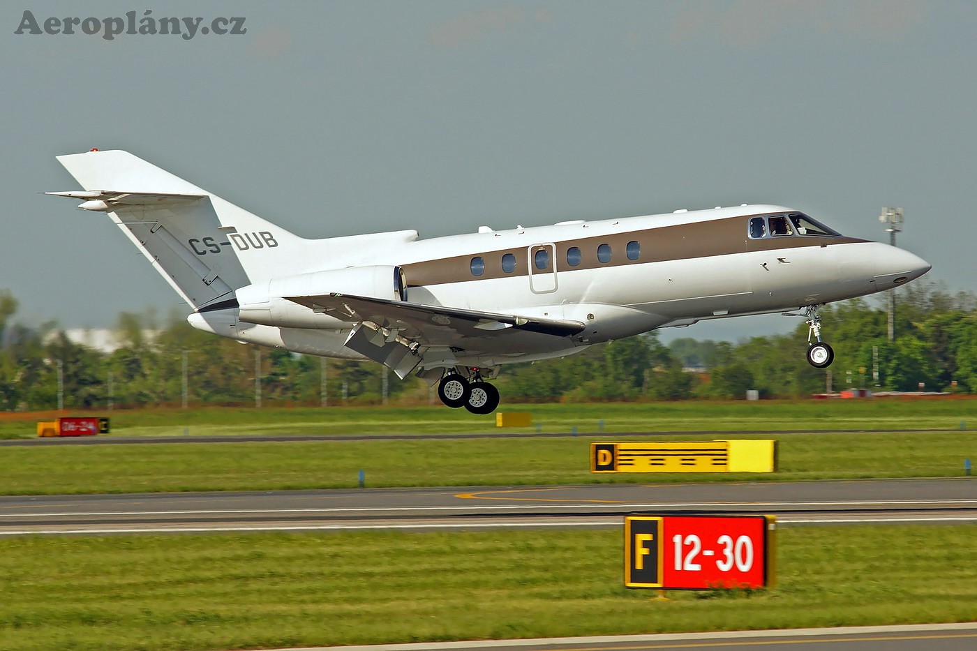 Hawker Beechcraft 750 XP - CS-DUB