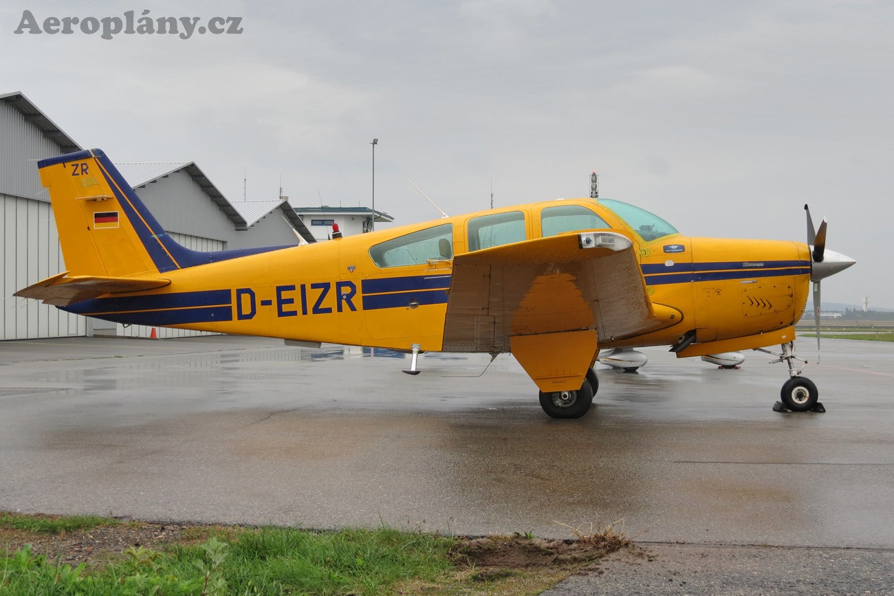 Beech F33A Bonanza - D-EIZR