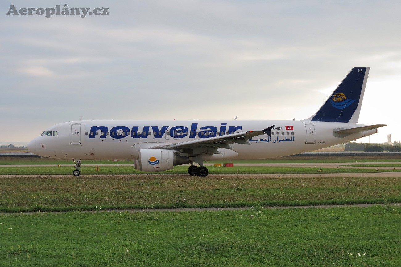 Airbus A320-214 - TS-INA