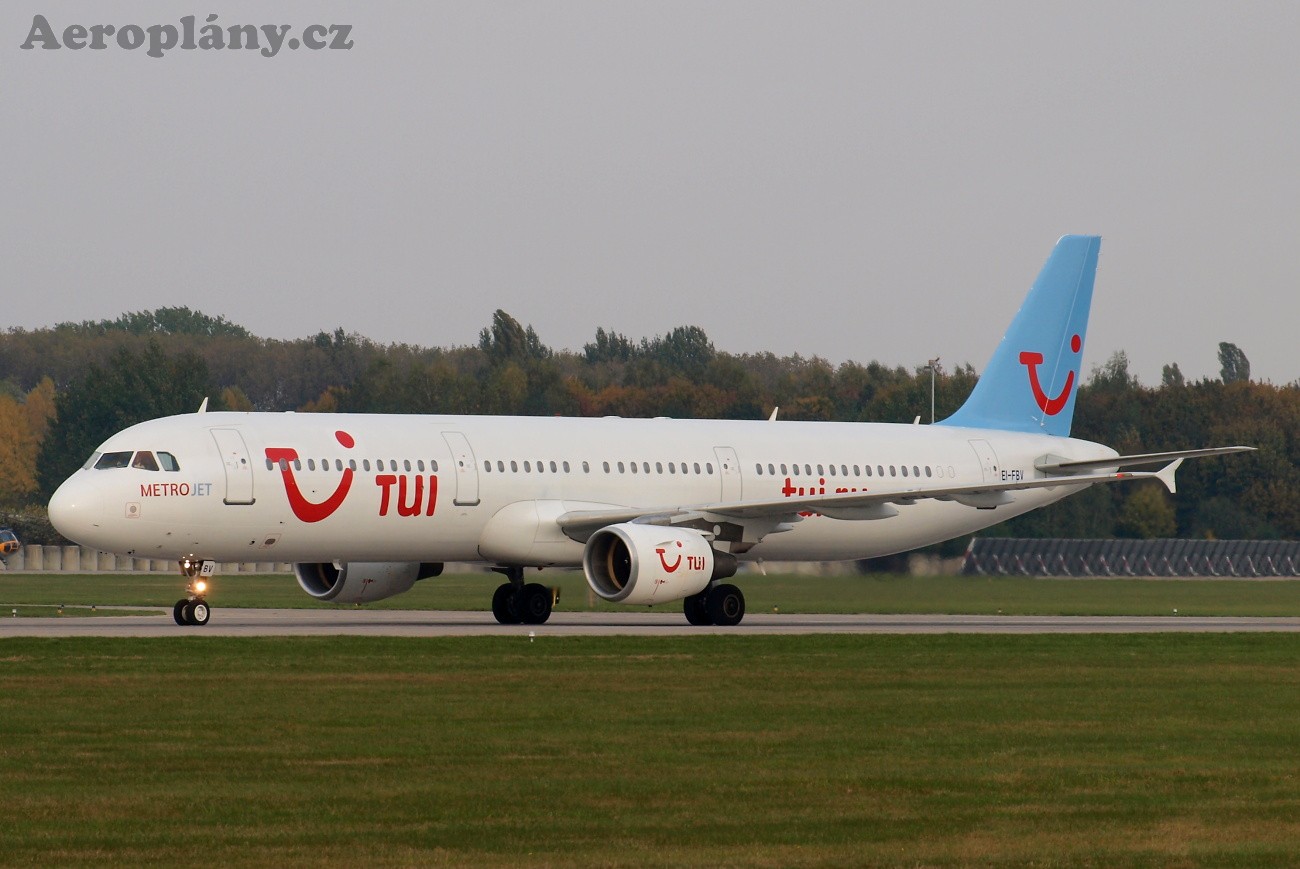 Airbus A321-211 - EI-FBV