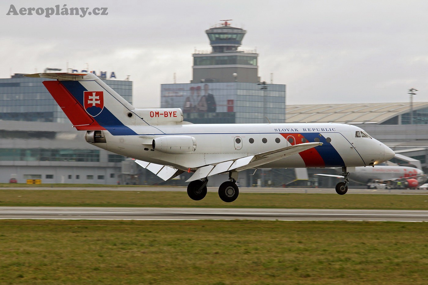 Yakovlev Yak-40 - OM-BYE