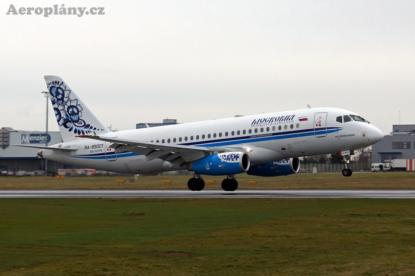 Sukhoi SuperJet SSJ 100-95B - RA-89001