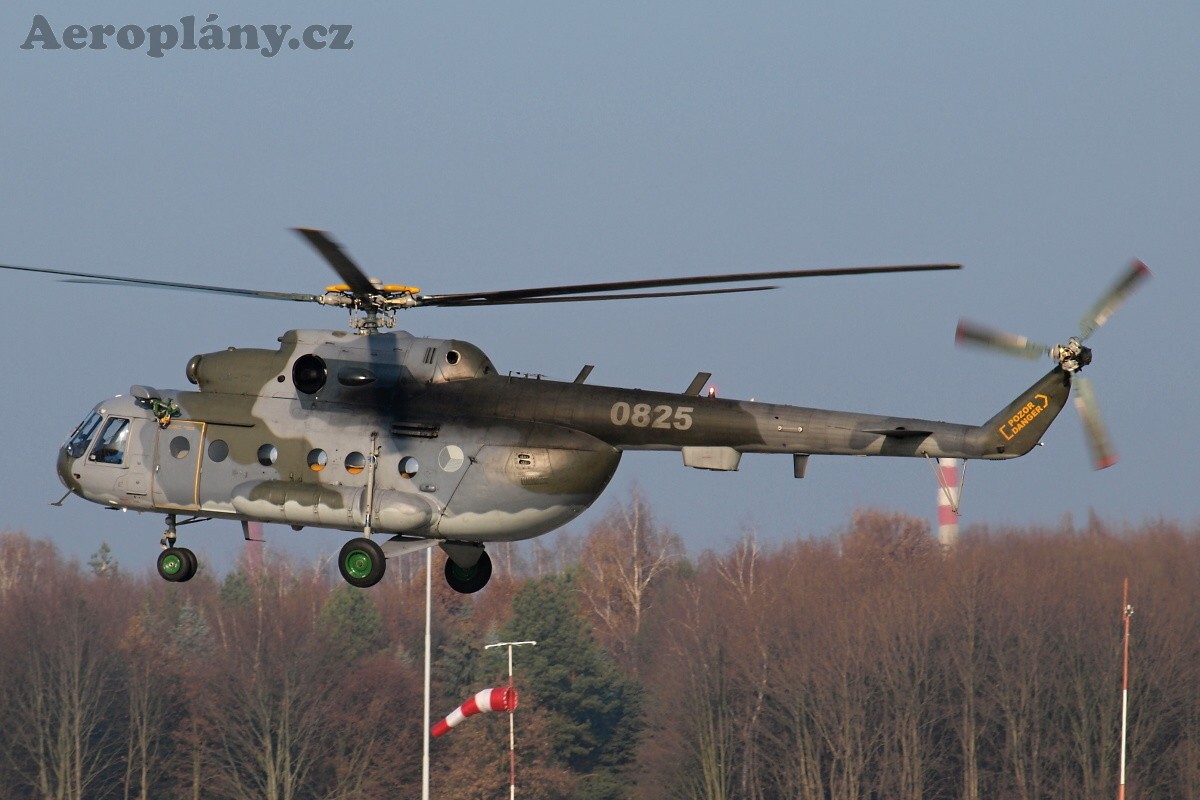 Mil Mi-17 "Hip-H" - 0825