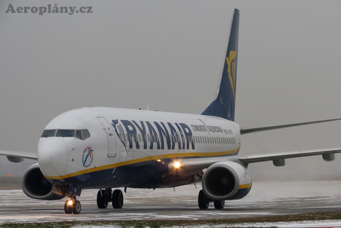 Boeing 737-8AS - EI-DYK