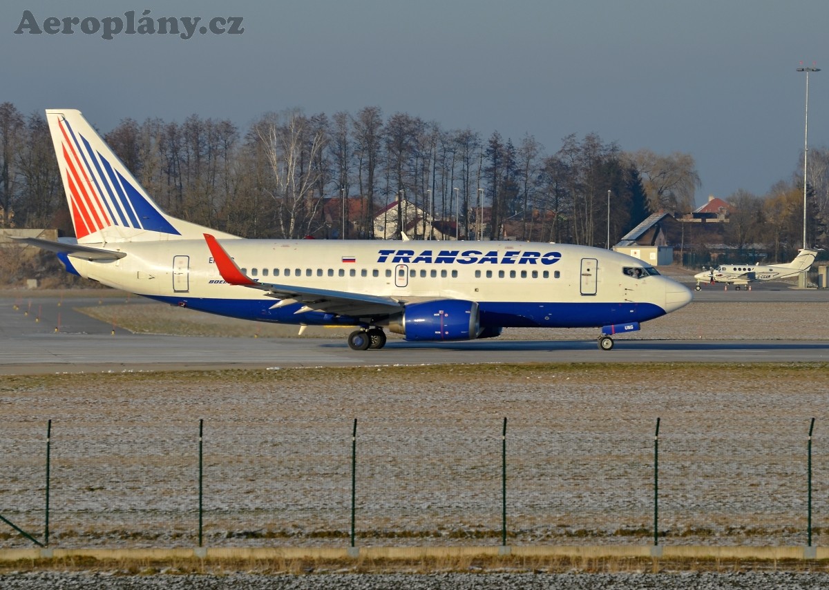  B737-524 - EI-UNG