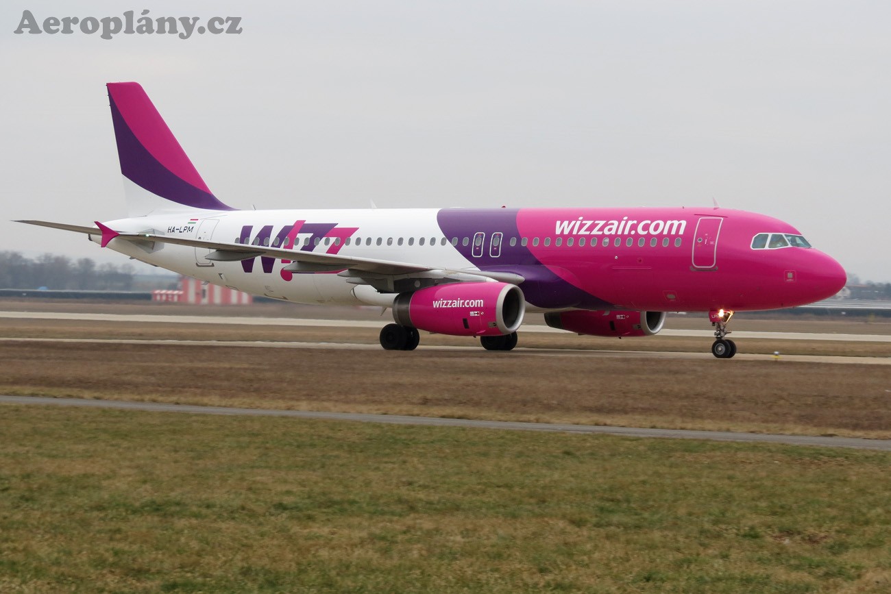Airbus A320-232 - HA-LPM