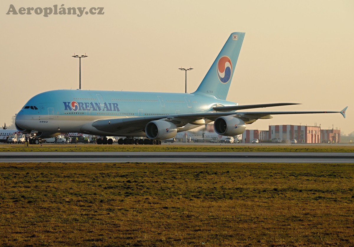 Airbus A380-861 -  HL7614