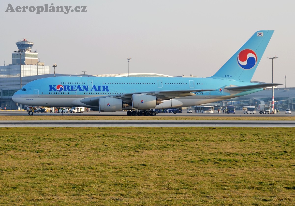 Airbus A380-861 -  HL7614