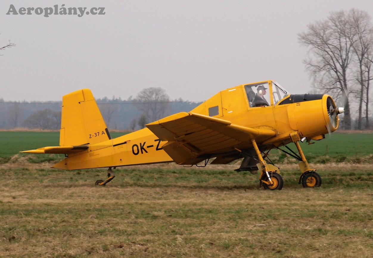 Zlín Z-37A Čmelák - OK-ZJC