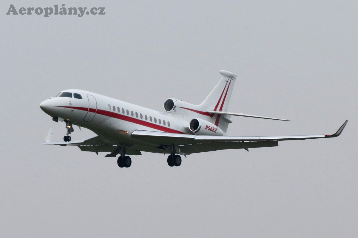 Dassault Falcon 7X - N966H