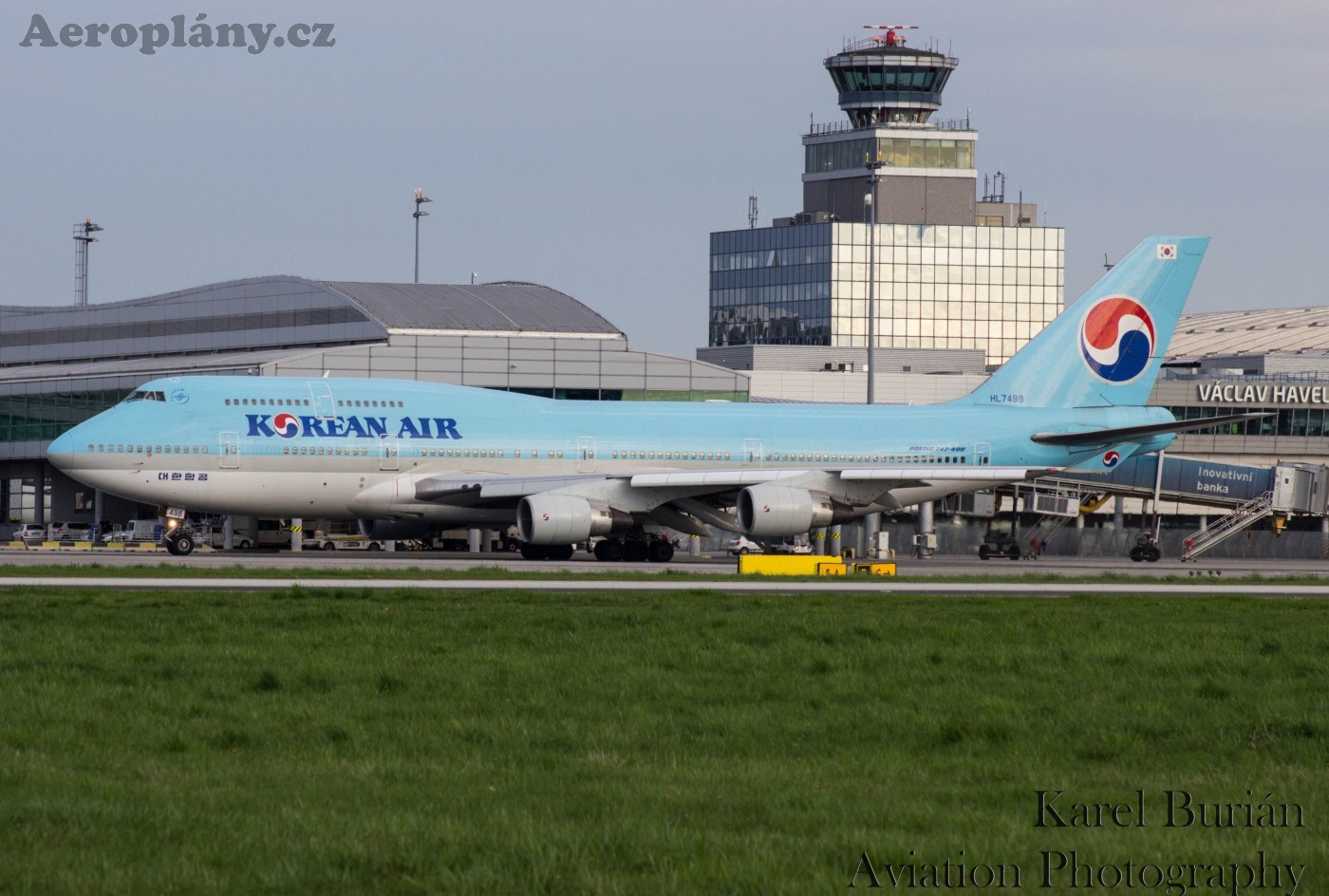 Boeing B747-4B5, HL7498, Korean Air 