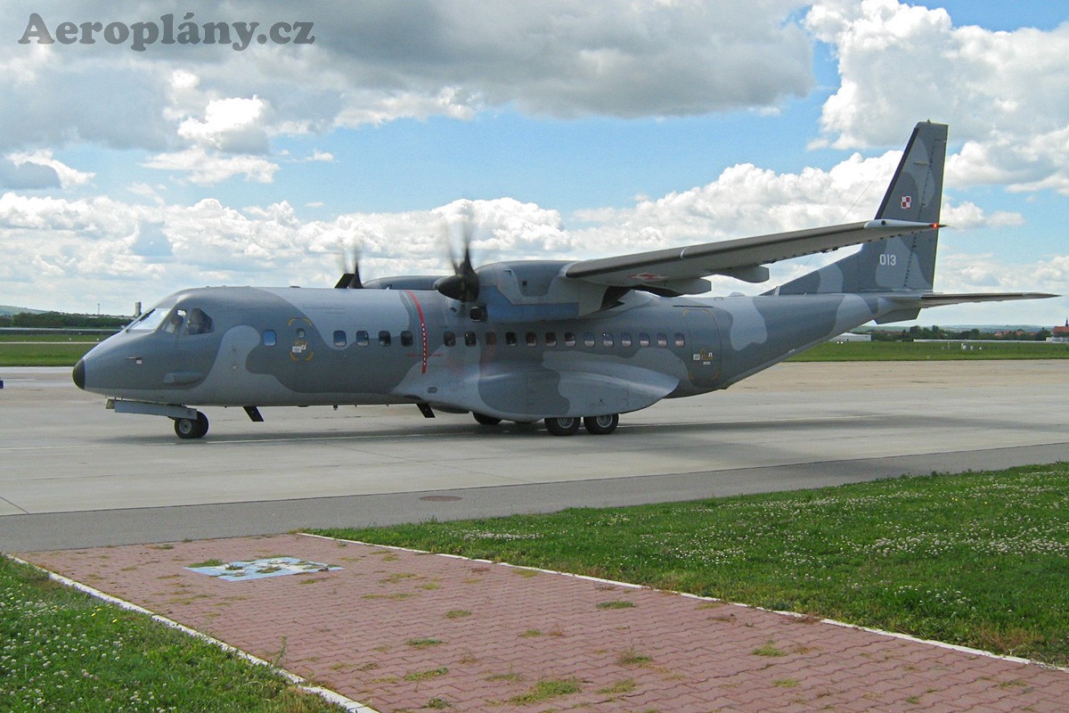 CASA C-295M - 013