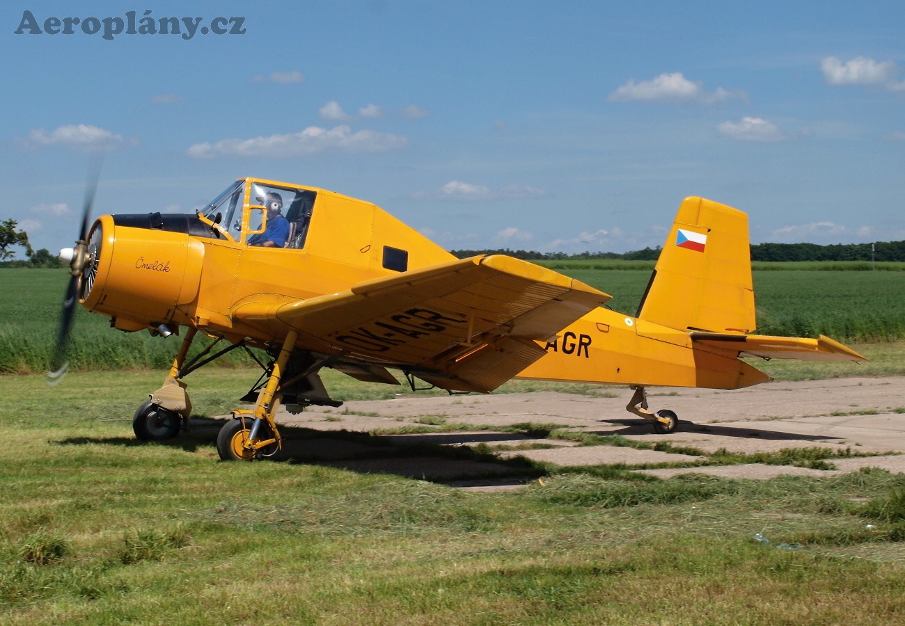 Zlín Z-37A Čmelák - OK-AGR
