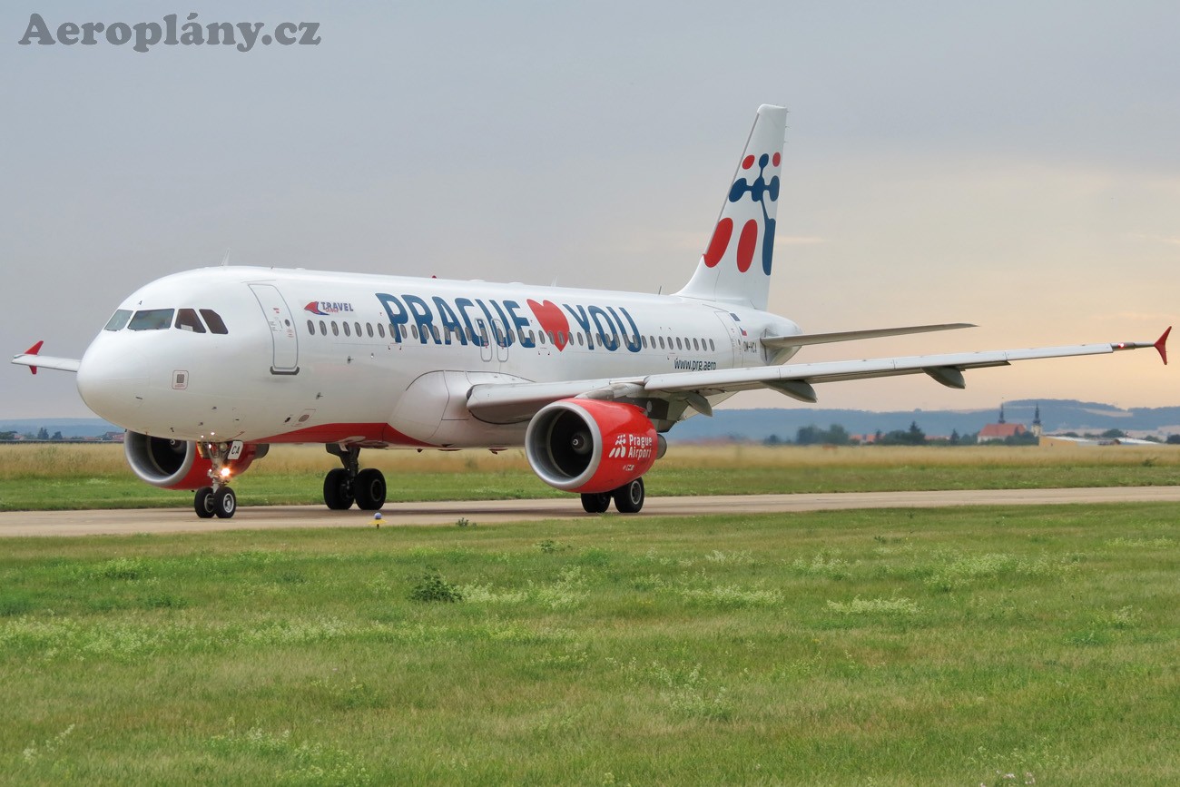 Airbus A320-214 - OM-HCA