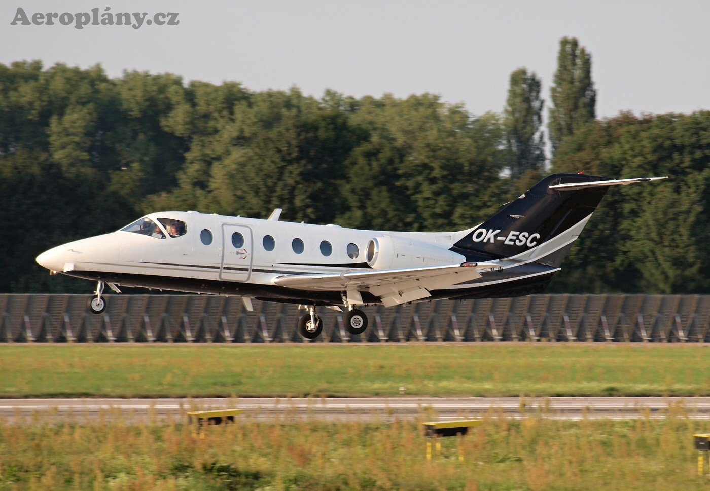 Beechcraft Nextant 400XT - OK-ESC