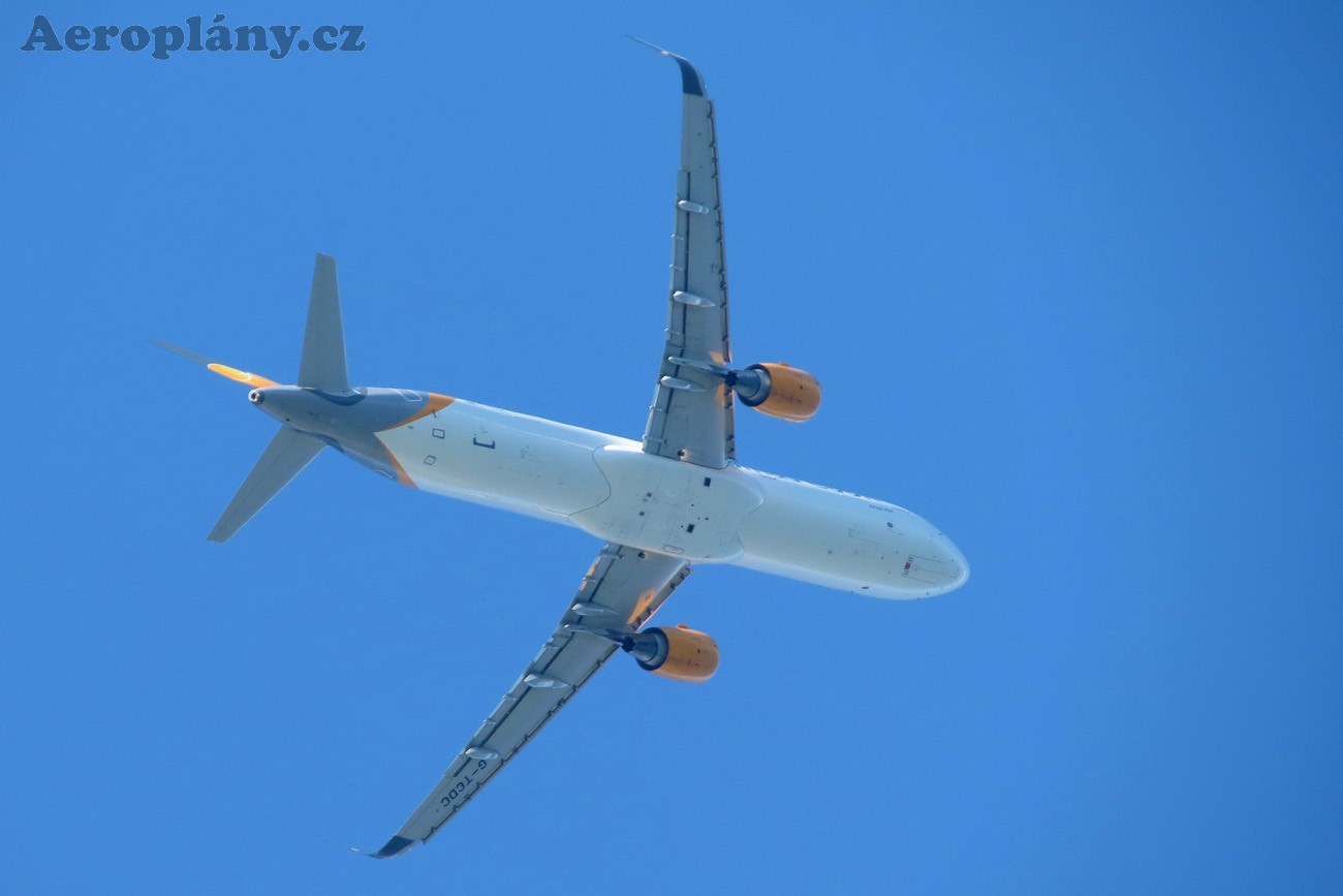 Airbus A321-211 - G-TCDC