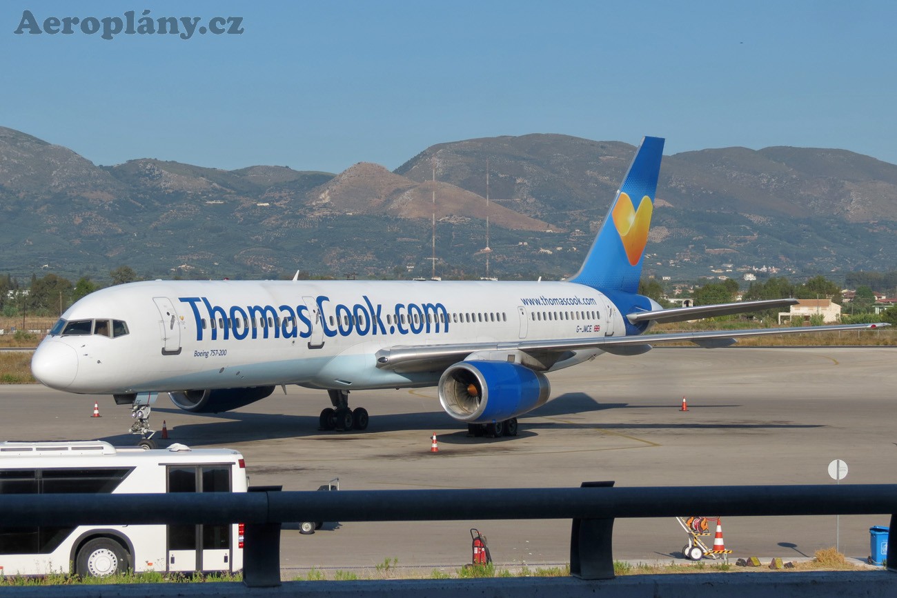 Boeing 757-25F - G-JMCE