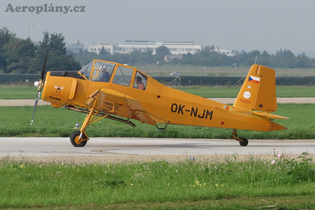 Zlín Z-37A Čmelák - OK-NJM