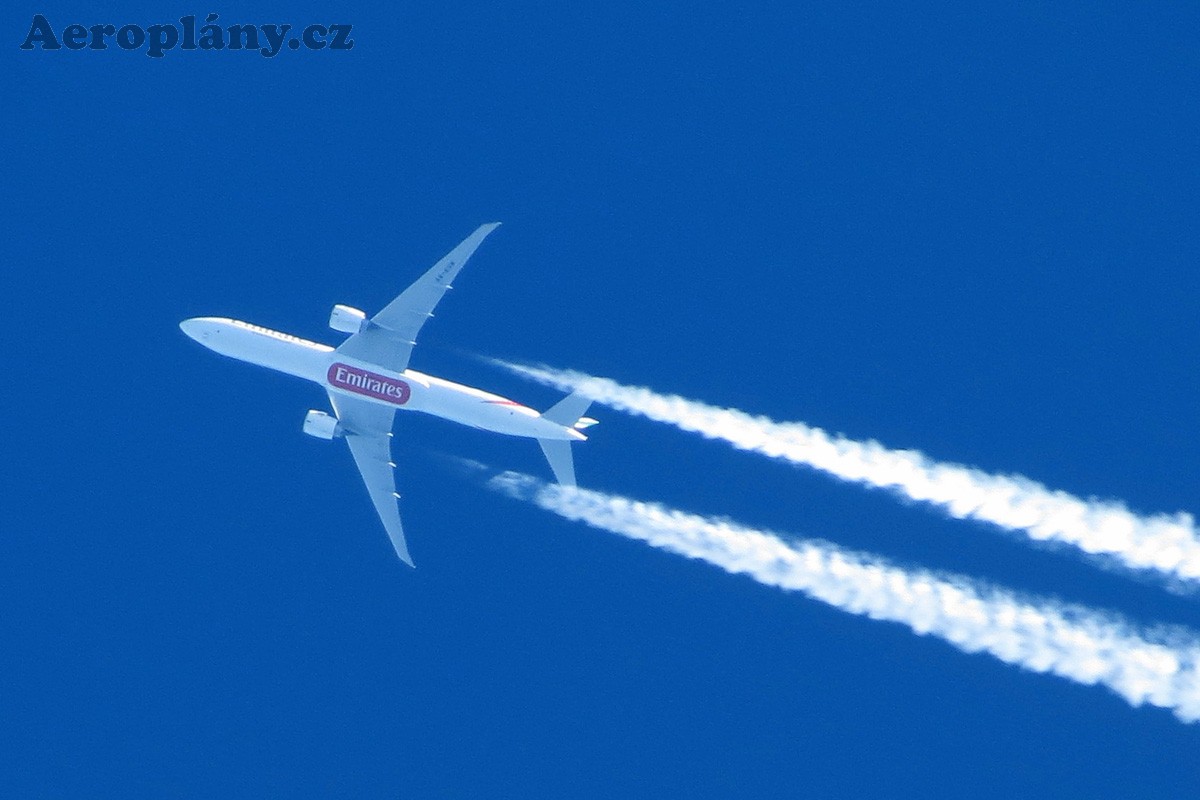 Boeing 777-31H/ER - A6-EGN