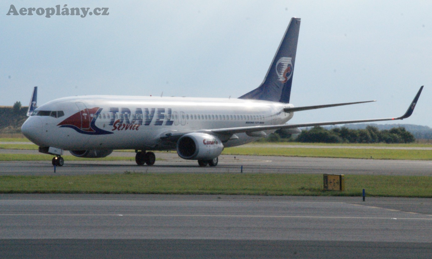 Boeing 737-8Q8 - C-GVVH