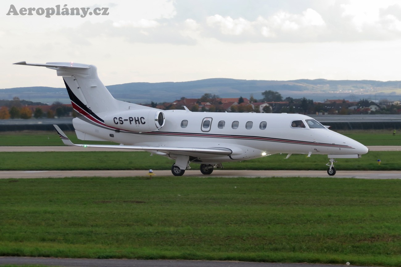 Embraer EMB-505 Phenom 300 - CS-PHC
