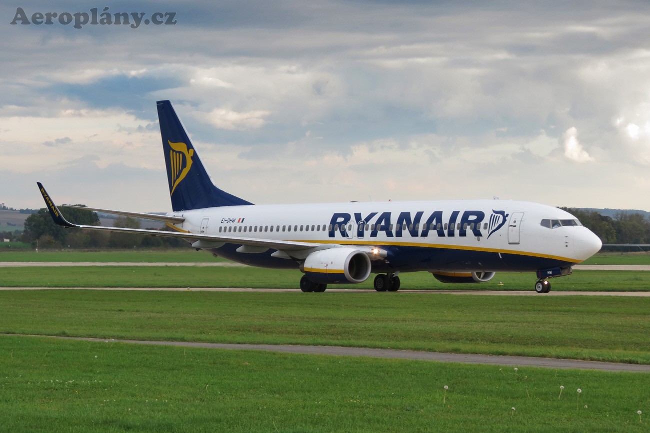 Boeing 737-8AS - EI-DHW