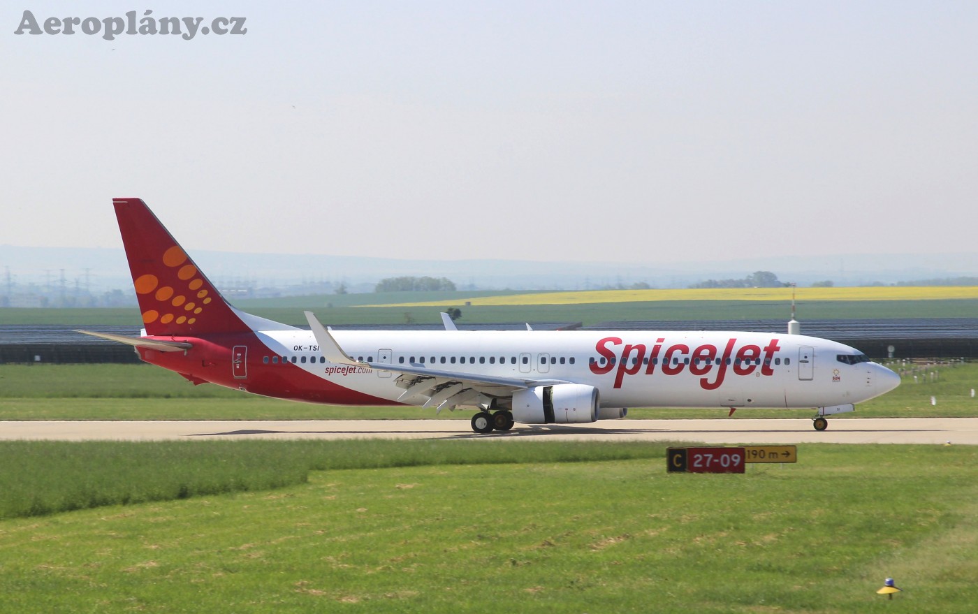 Boeing 737-9GJ/ER - OK-TSI