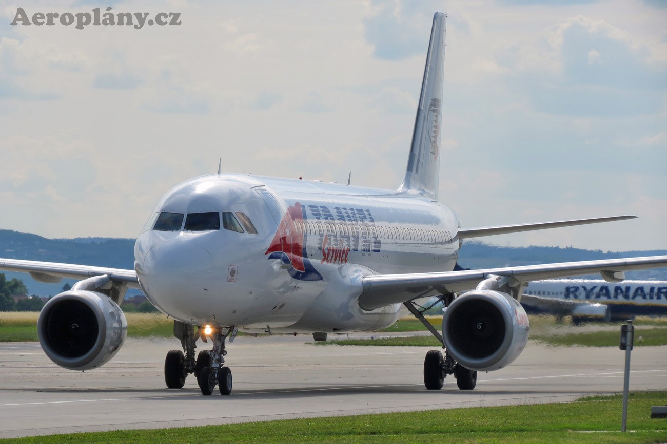 Airbus A320-211 - YL-LCA