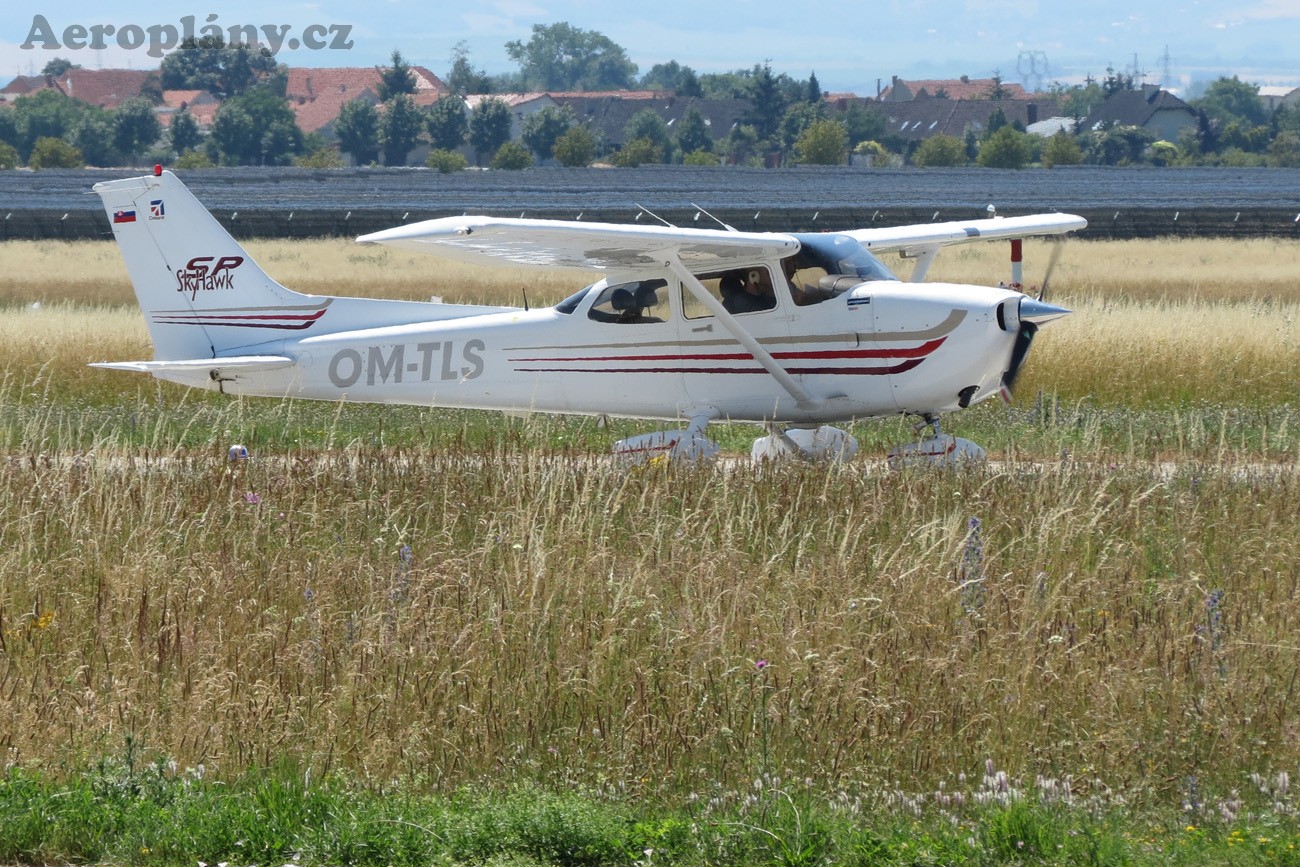 Cessna 172S Skyhawk SP - OM-TLS