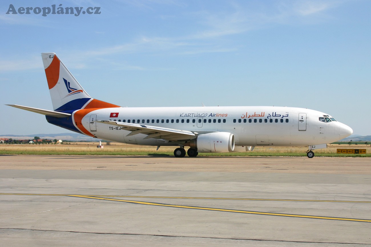 Boeing 737-322 - TS-IEJ