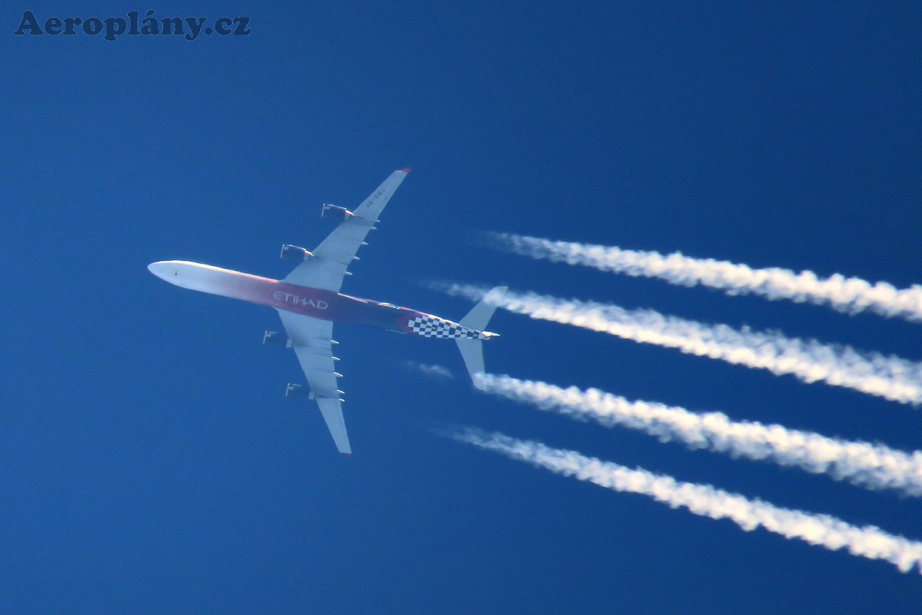 Airbus A340-642 - A6-EHJ