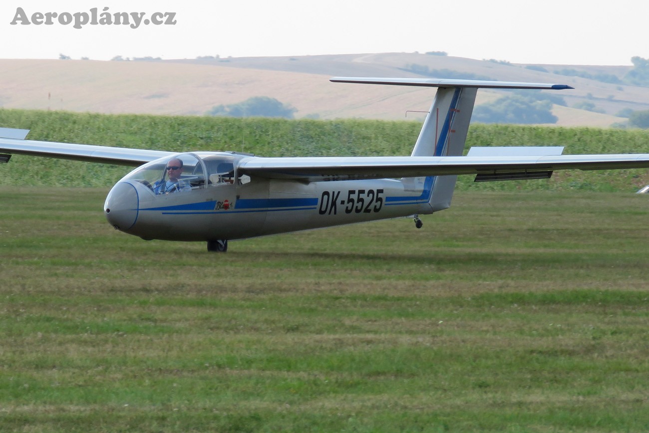 Let L-23 Super Blaník - OK-5525