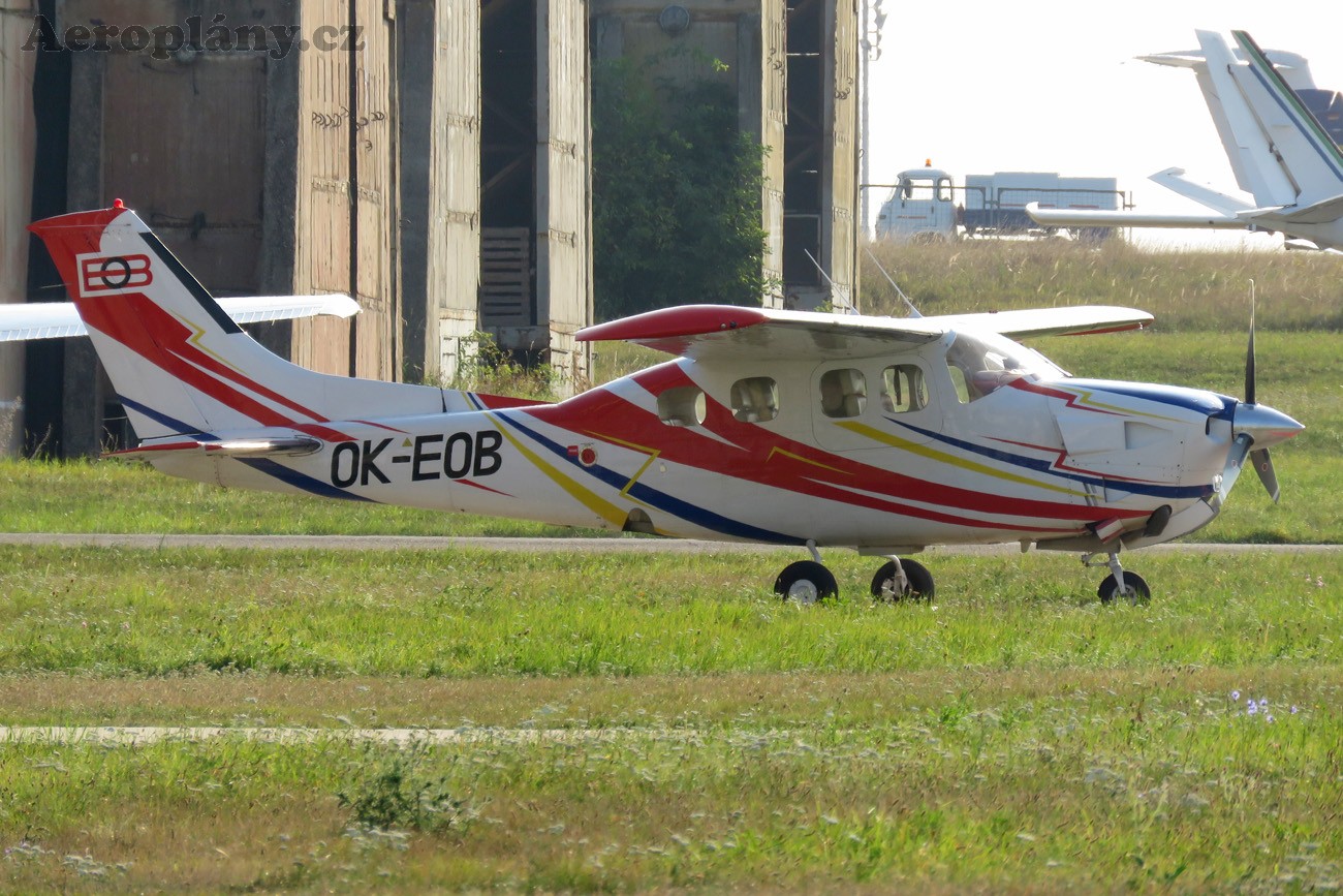 Cessna P210N Pressurized Centurion - OK-EOB