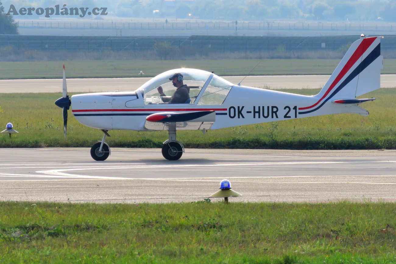 Evektor-Aerotechnik EV-97R Eurostar - OK-HUR 21