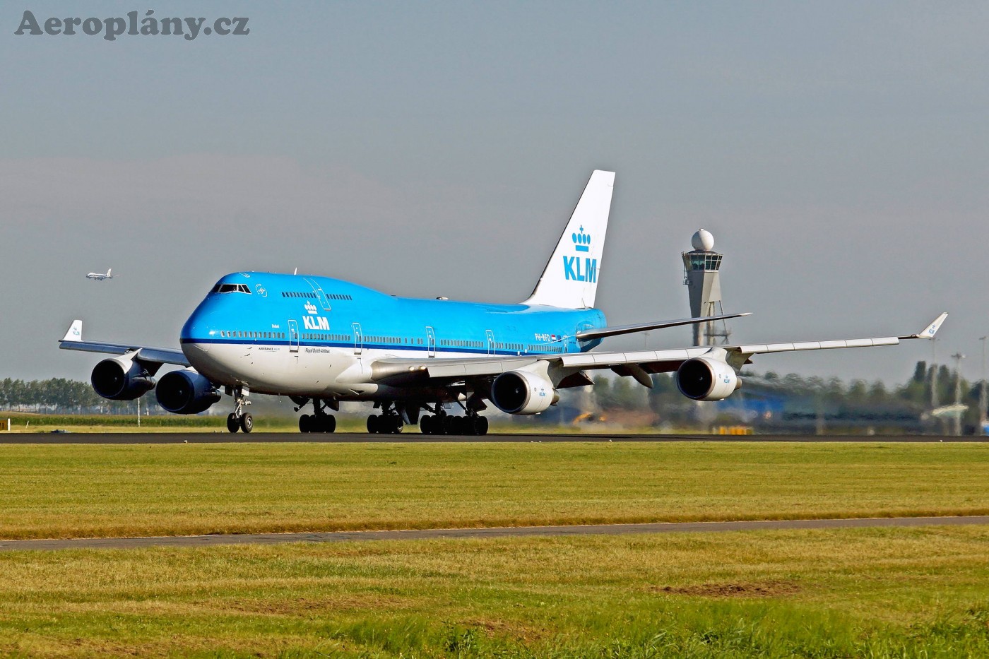 Boeing B747-406(M) - PH-BFD