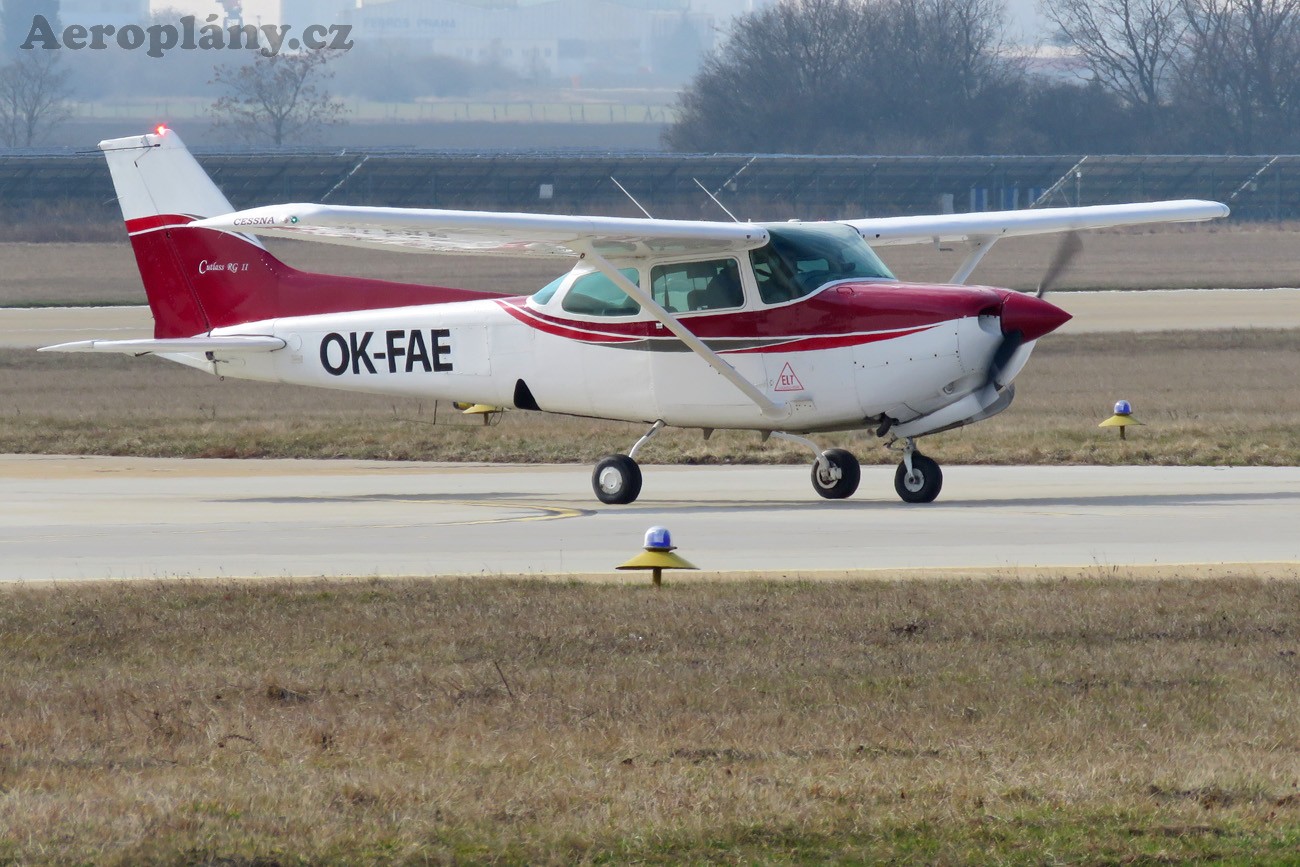 Cessna 172RG Cutlass - OK-FAE